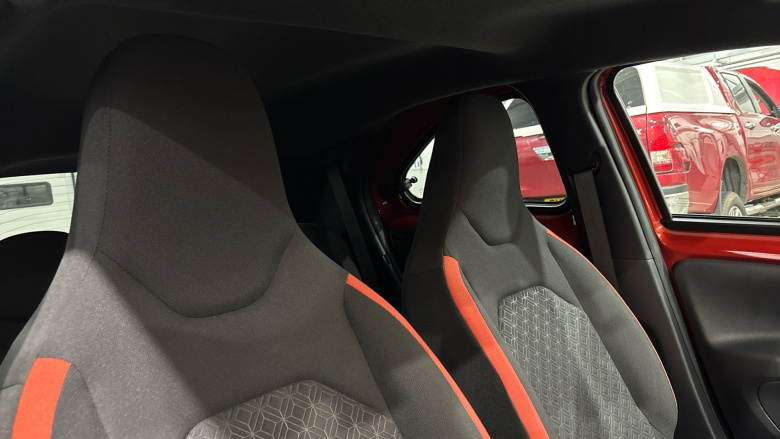 Toyota Aygo X 1.0 VVT-i Edge 5dr Petrol Hatchback